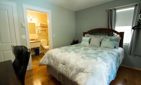 Home Away From Home Bed & Breakfast - Housity