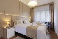 The Queen Luxury Apartments - Villa Cortina - Condos