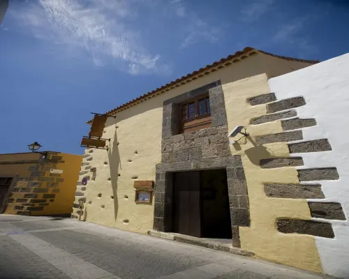 Hotel Rural Casa de Los Camellos Hotels in Comarca Este