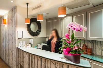 フロントデスク ホテル コーマルティン オペラ アストテルの写真