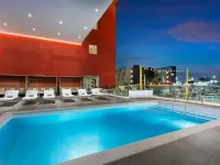 Courtyard Santa Monica Hotels near Swingers