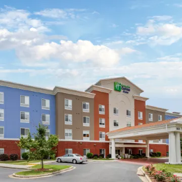 Holiday Inn Express & Suites CHARLOTTE- ARROWOOD by IHG Отели в г. Шарлотт