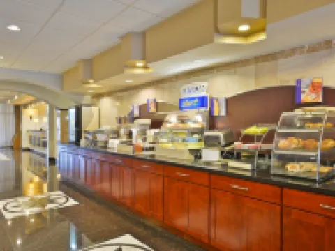 智選假日套房酒店萊克伍德 皮爾斯縣酒店