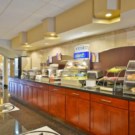 Holiday Inn Express & Suites TACOMA SOUTH - LAKEWOOD by IHG