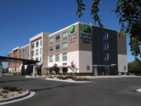 Holiday Inn Express & Suites BOISE AIRPORT by IHG Hotels in Ada County