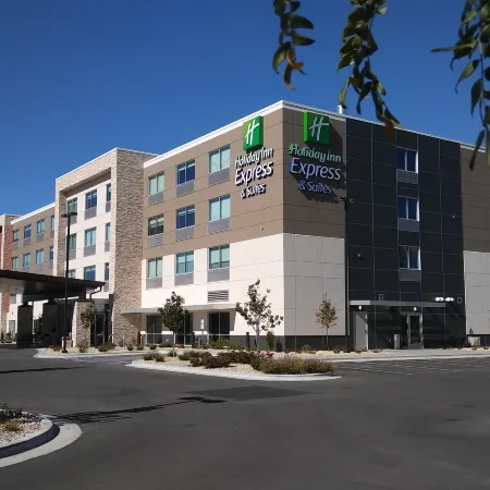 Holiday Inn Express & Suites BOISE AIRPORT by IHG