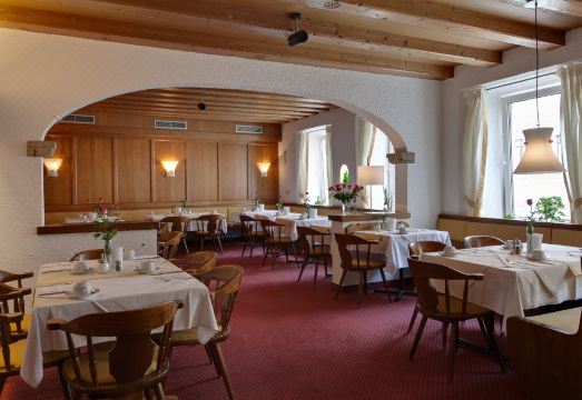 호텔 가르니 헤르데겐