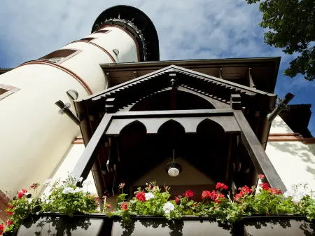 Hotel Villa Monte Vino Отели рядом с достопримечательностью «Потсдамский университет»