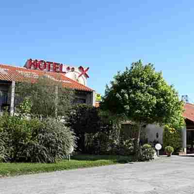 Logis la Belle Poule Hotel Exterior