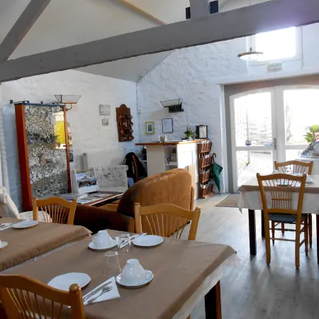 Logis Hôtel la Demeure du Perron