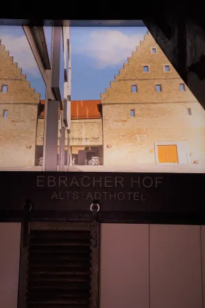 Ebracher Hof Отели в г. Штадтлауринген