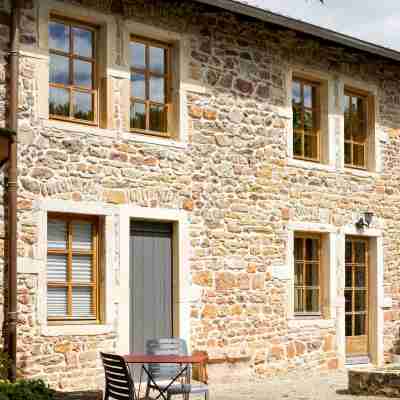 Contact Hôtels Le Savigny & Spa Hotel Exterior