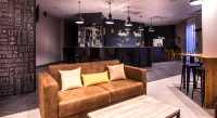 Best Western Plus Suitcase Paris la Defense Hotels in Colombes