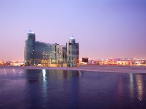 InterContinental Residence Suites Dubai Festival City, an IHG Hotel