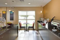 PrimeStay Extended Suites by IHG - sarapan