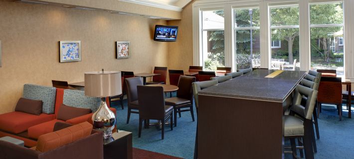 Sonesta ES Suites Chicago Waukegan Gurnee Hotels in Lake County