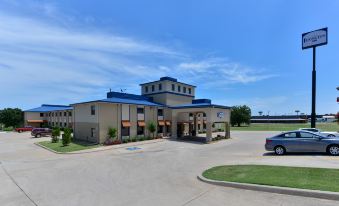 Baymont by Wyndham Ardmore I-35