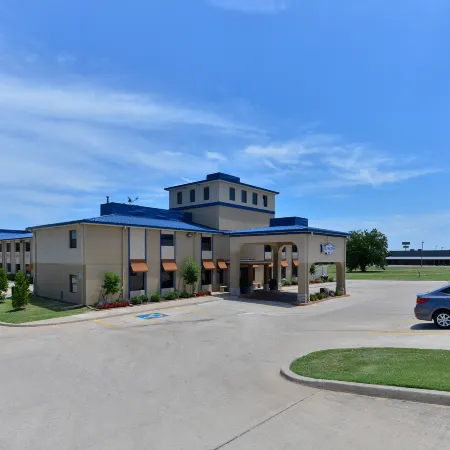 Baymont by Wyndham Ardmore I-35