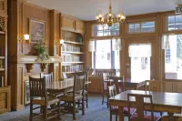 Americas Best Value Inn & Suites-Royal Carriage Các khách sạn ở Jamestown