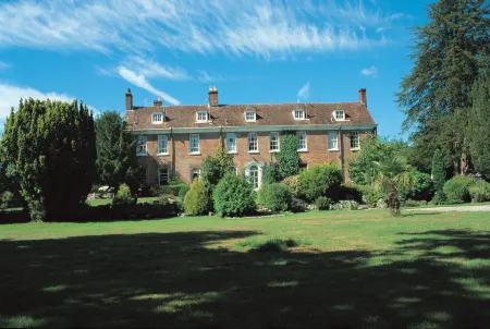 New Park Manor Hotel - A Luxury Family Hotel