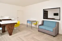 Scottish Inn & Suites - Conroe Hôtels à : Conroe
