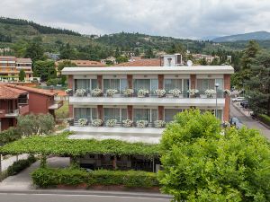 Hotel Benaco Garda 