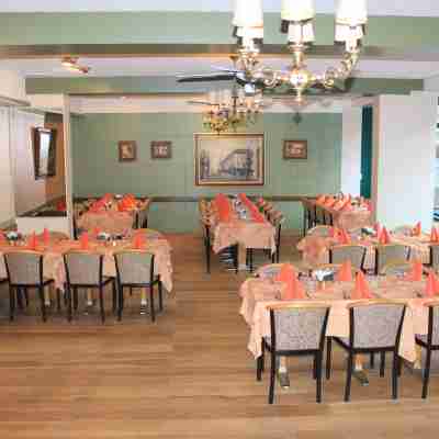 Hôtel Alpes & Rhône Dining/Meeting Rooms