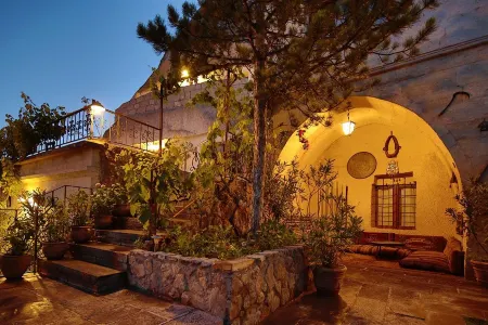 Cave Hotel Saksagan