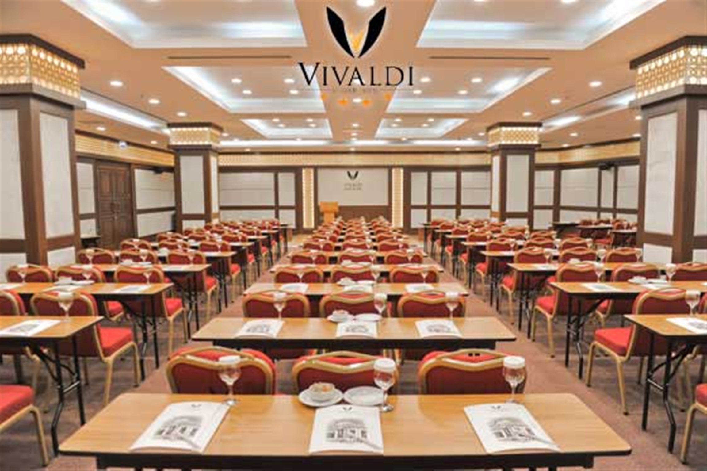 Vivaldi CE Gold Hotel
