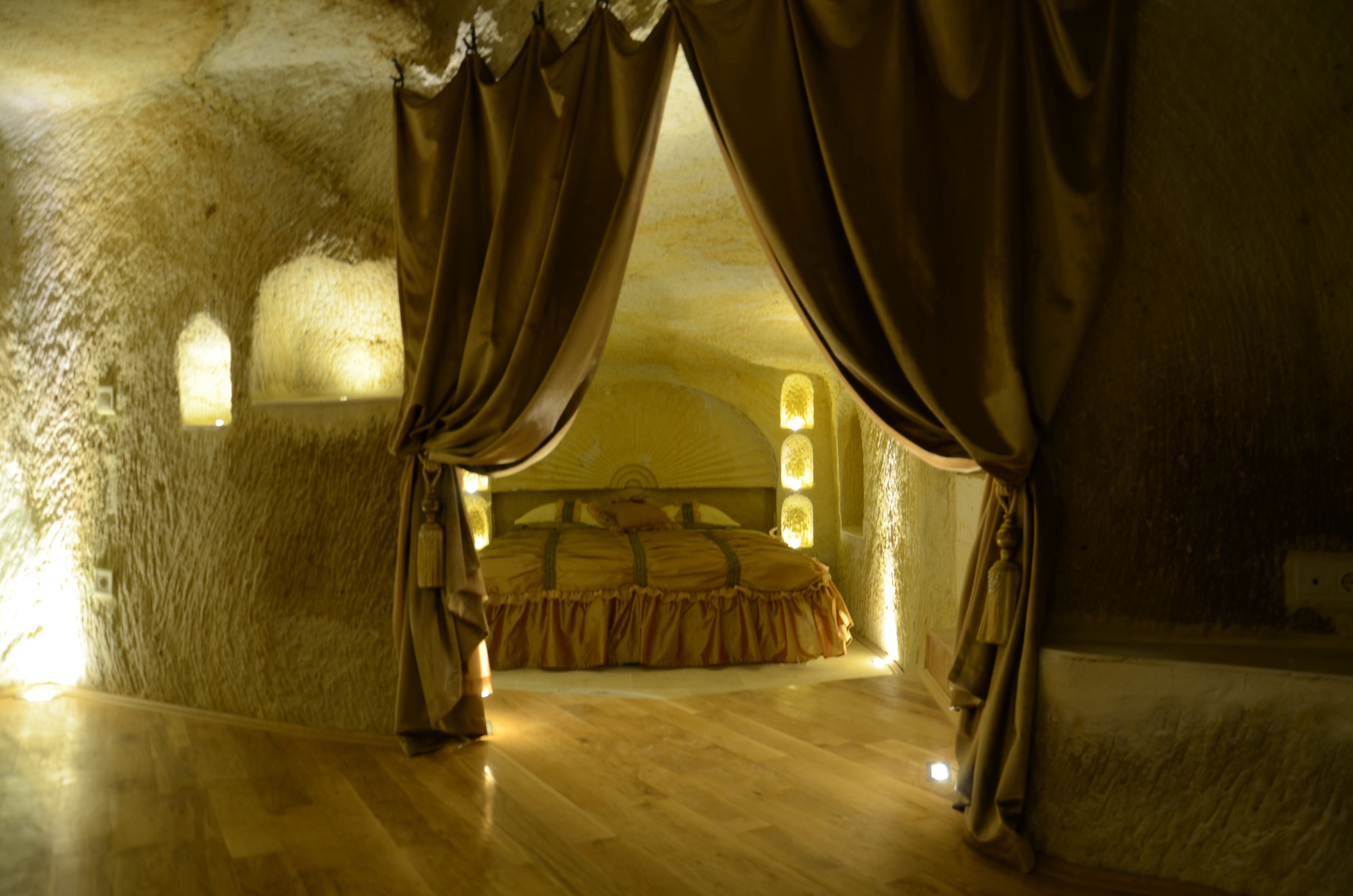 Golden Cave Suites