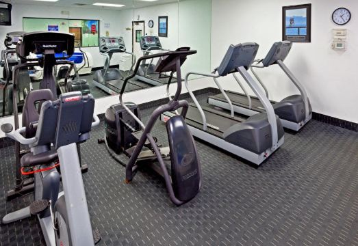 홀리데이 인 익스프레스 로비