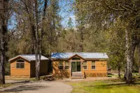 Sierra Meadows Hotels in Wawona