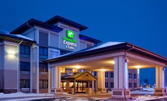 Holiday Inn Express & Suites Worthington