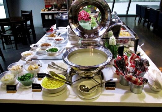 1. 애스콧 센트럴 ..