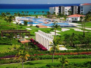 Mareazul Beach Front Resort Playa del Carmen