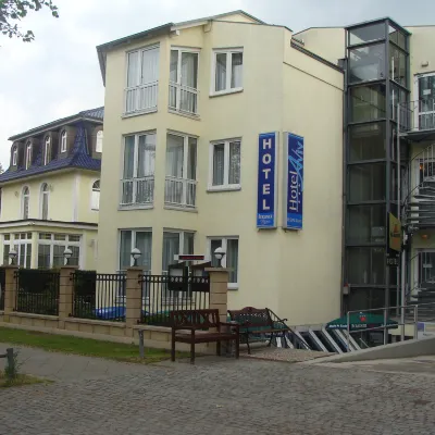 Aparthotel Guzulka & Restaurant Отели рядом с достопримечательностью «Станция метро "Цвиккауэр Дамм"»