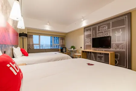 Ibis Hotel (Weihai Shandong University Bathing Beach Shop)