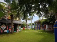 Changhua Lugang Taiwan Old Time Homestay - parking