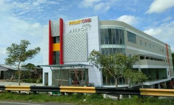 Front One Hotel Airport Solo