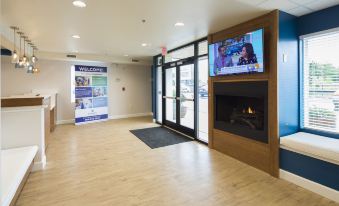Uptown Suites Extended Stay Denver CO -Westminster
