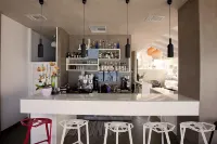 Nelly's Apartments - bar