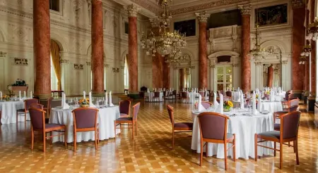 Grand Hotel Rogaska Отели рядом со станцией Podcetrtek Station