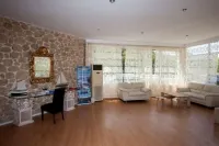 Blue Princess Beach Hotel & Suites