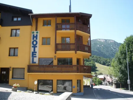 Ibis Styles les Houches Chamonix Отели рядом с достопримечательностью «Парк Мерле»