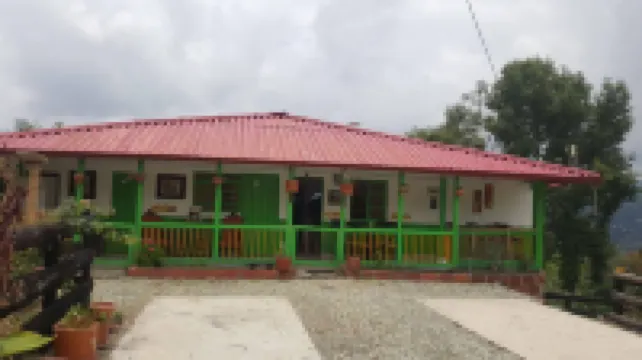 Hostal y Camping Los Girasoles Hotel di 