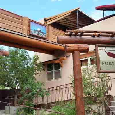 Chipeta Lodge Hotel Exterior