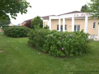 Hôtel Relais d'Étretat Hotels in Saint-Gilles-de-Cretot