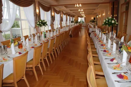 Hotel Bielany Отели в г. Wroclawski