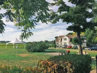 Riverbend Inn & Vineyard Hotels near The Gardens at Pillar and Post