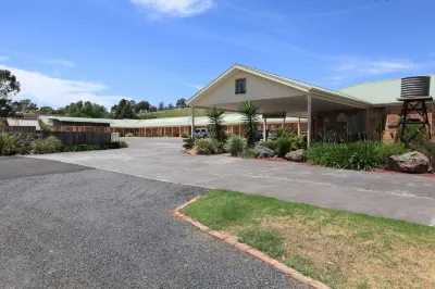 Tuckerbox Motor Inn